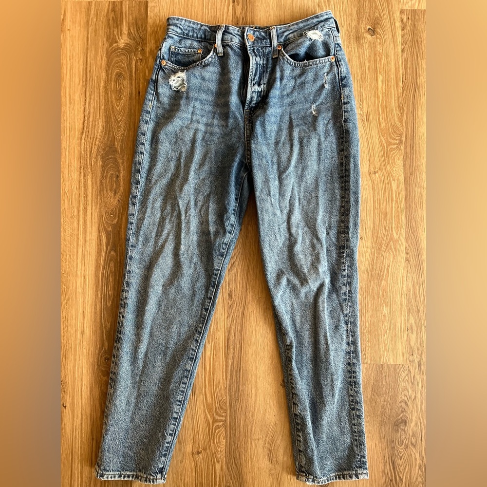 H&M Women’s Ultra High Mom Jeans, size 6